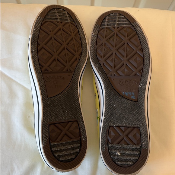 Converse All Star Low Top Sneaker in Yellow Multi Floral Womens Size 10 - Picture 10 of 10